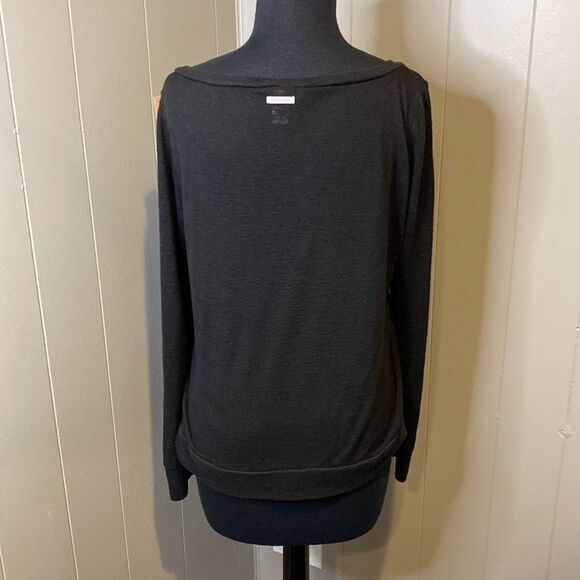 Victoria’s Secret Extra Small Black Long Sleeve Round Neck Foil Heart - Picture 4 of 7